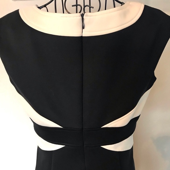 Ronni Nicole Sleeveless Color Block Pattern Dress - Picture 4 of 7